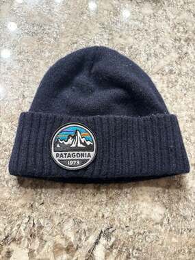 I’m Patagonia Brodeo Beanie Fitz Roy Scope Navy Blue Wool Blend Beanie
